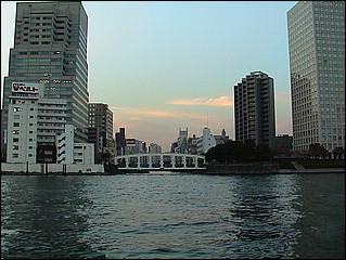 tntokyo2002_077.JPG